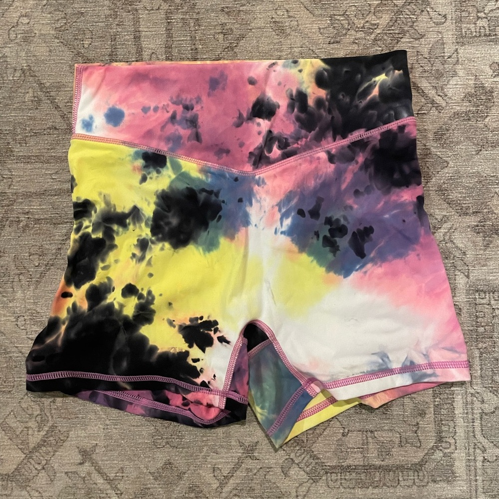Balance Athletica Cloud Shorts Size Small NWOT